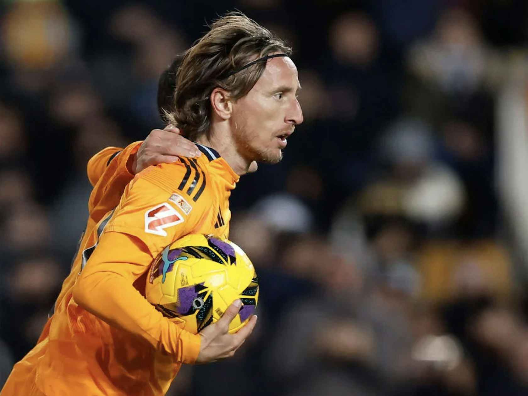 队报：AC米兰有望续约迈尼昂，守门员教练起到了很大的作用