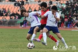 克尔费尔德：成为首位单场对诺伊尔打进两个点球的人？太棒了