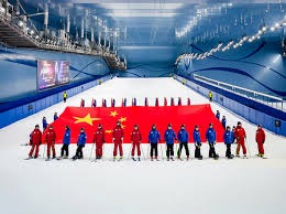 多伦多蓝鸟队与马林鱼达成涉及 12 人的大规模交易，震撼自由市场